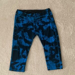 Lucy Cropped Yoga Pants